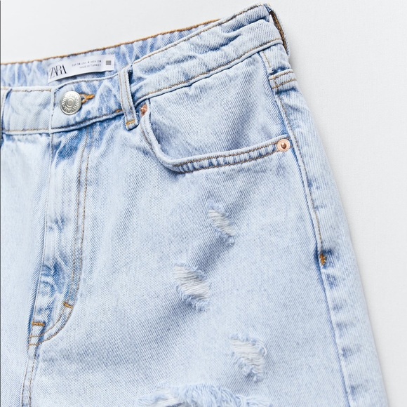 NWT. Zara Z1975 Snow Wash High Rise Frayed Ripped Denim Shorts. Size 8. - Picture 4 of 10